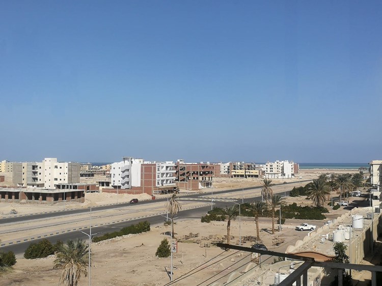 Sea View 2 bedrooms apartment in Mubarak 11. Close to public beach. No maintenance.