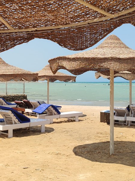 Односпальная квартира с видом на море и бассейн в Хургаде, Эль Ахия. Собственный пляж и бассейны. 