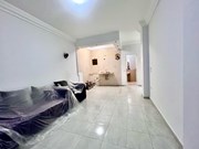 Geräumige Wohnung mit einem Schlafzimmer zum Verkauf in Hurghada Kawther, in der Nähe von Mamsha