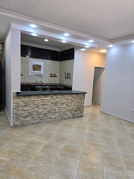 Просторная трёх-спальная квартира в Хургаде, район Арабия. Рядом с великолепным общественным пляжем 