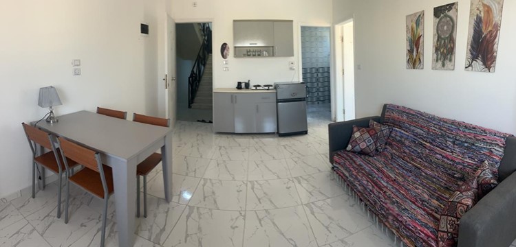 Partly furnished one bedroom apartment in Hadaba Hurghada behind AMC hospital. Near the sea