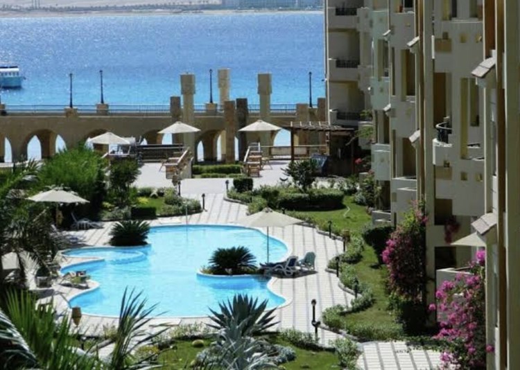 First line apartment in Hurghada. Sea view apartment in Sahl Hasheesh in elite project El Andalous