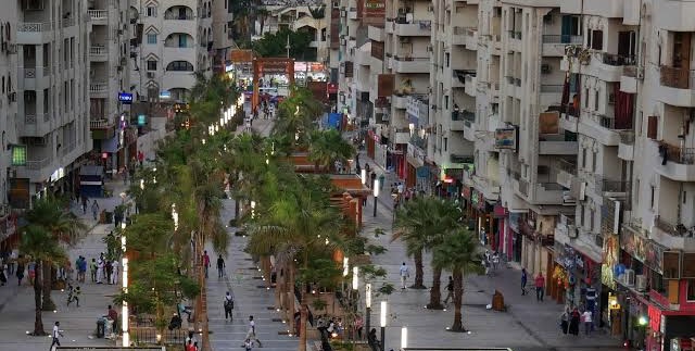 Fertige Wohnung mit einem Schlafzimmer in Hurghada, Bezirk Hadaba. Das Meer ist zu Fuß erreichbar
