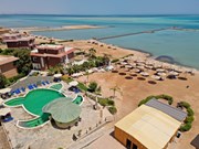 Side Sea View One Bedroom Apartment For Sale in Hurghada With Private Beach & Pools in Turtles Beach